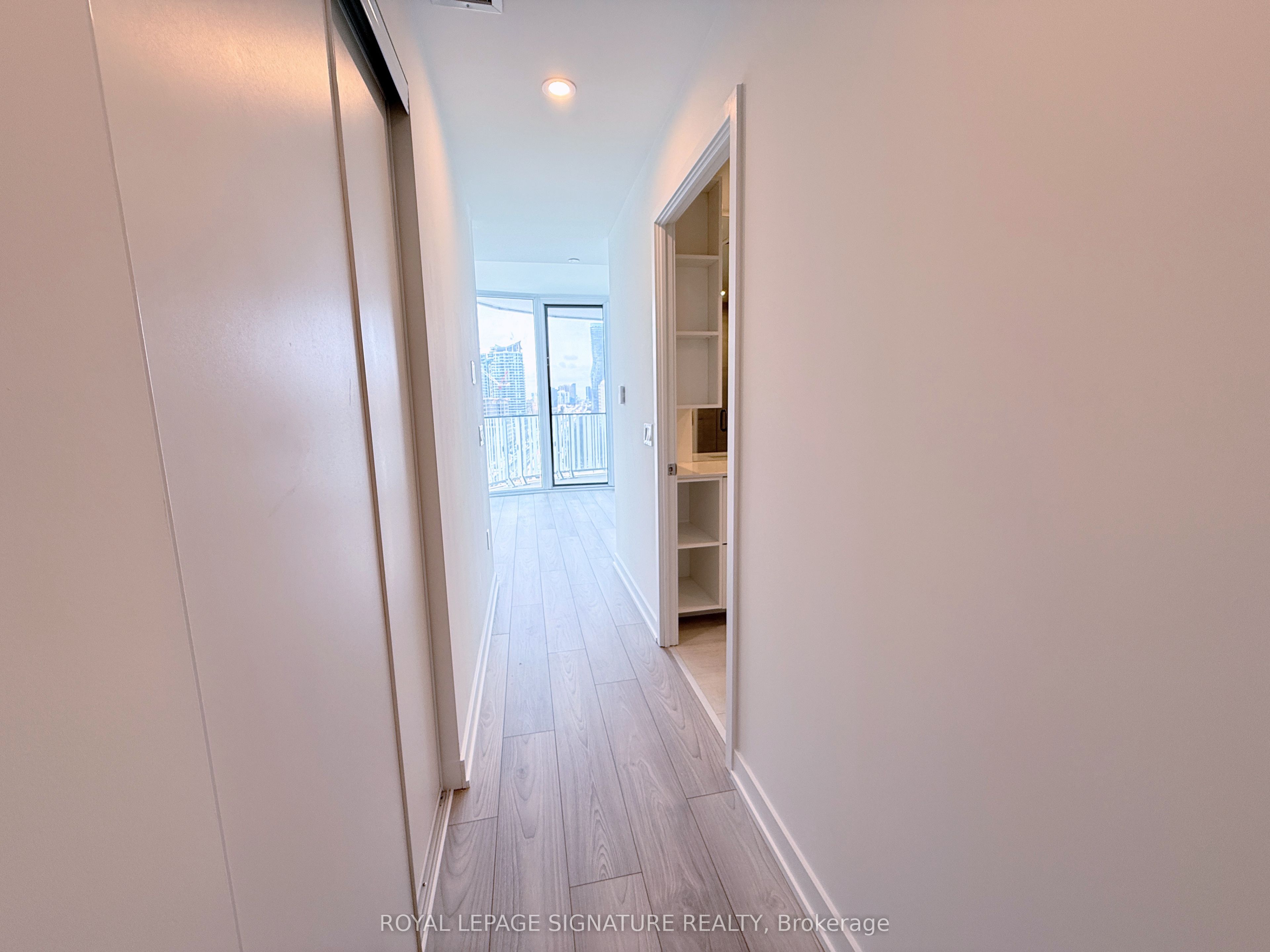 Additional image 2 of 1309-1 Fairview Road, Mississauga, ON, L5A 0B4