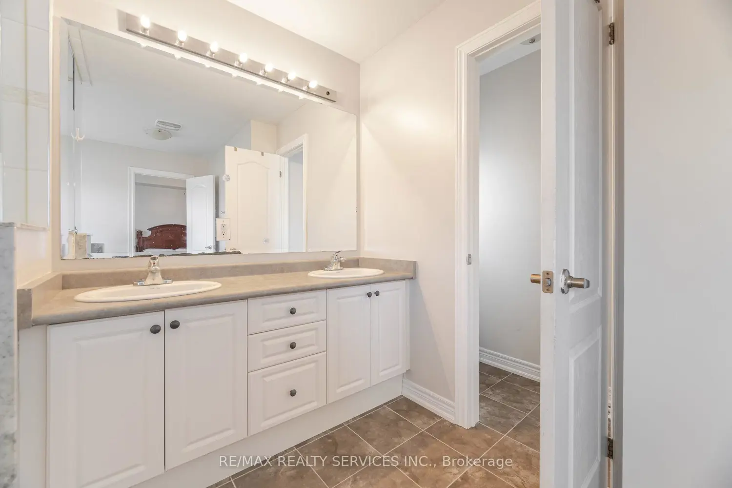 Additional image 9 of 9 Meadowcreek Road