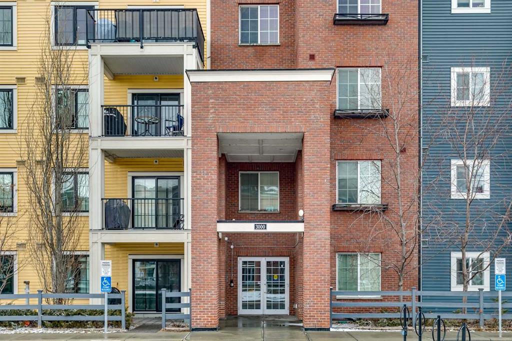 3203-99 Copperstone Park SE, Calgary, AB, T2Z 5C9