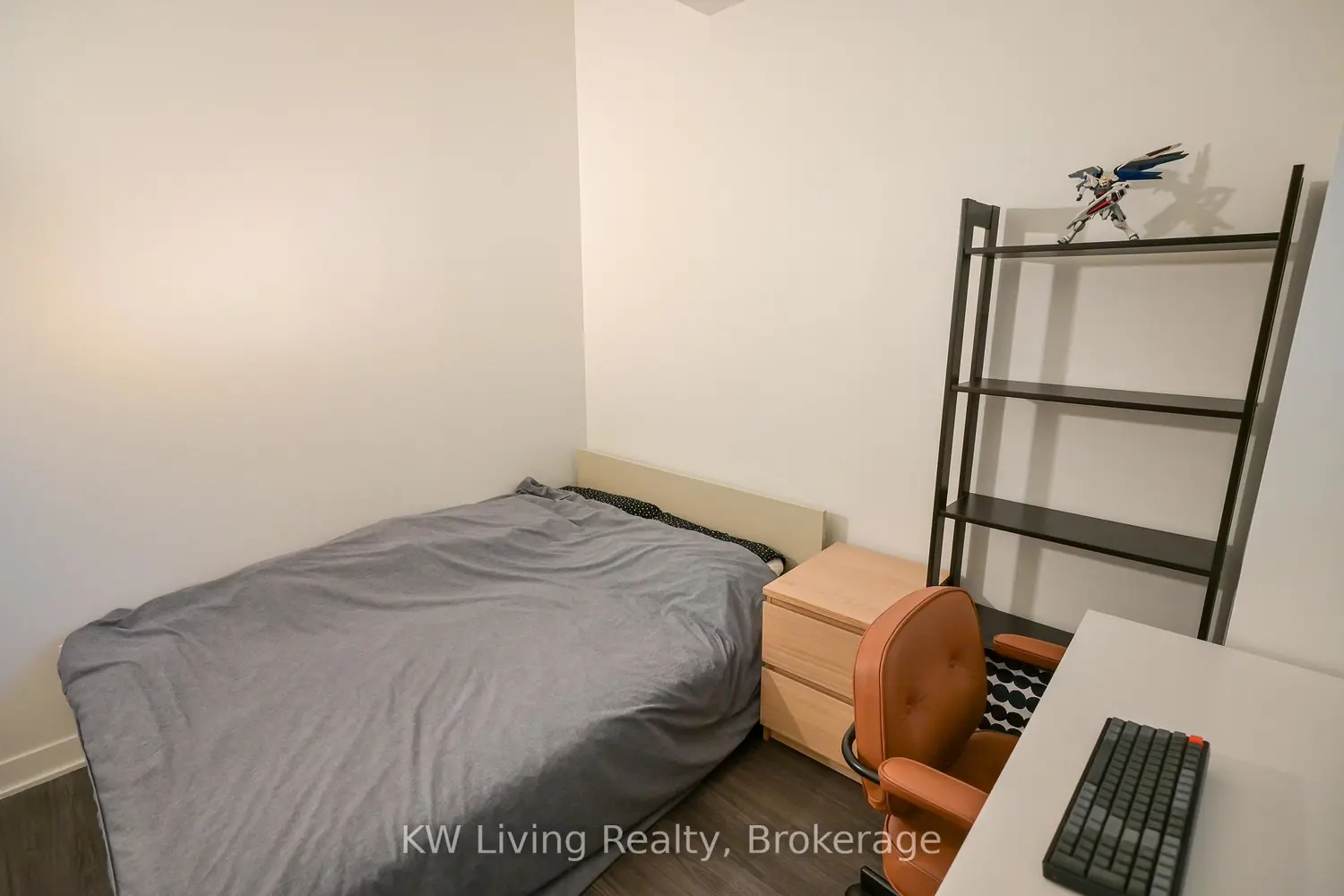 Additional image 5 of 185 Alberta Avenue 303