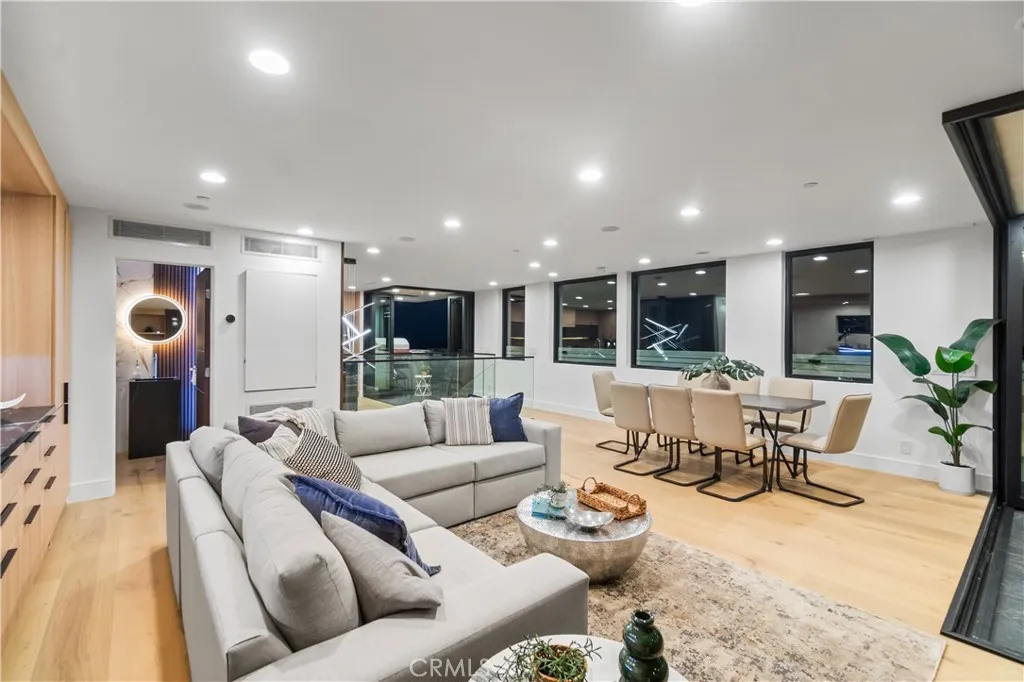 Additional image 13 of 214 El Porto Street, Manhattan Beach, CA 90266