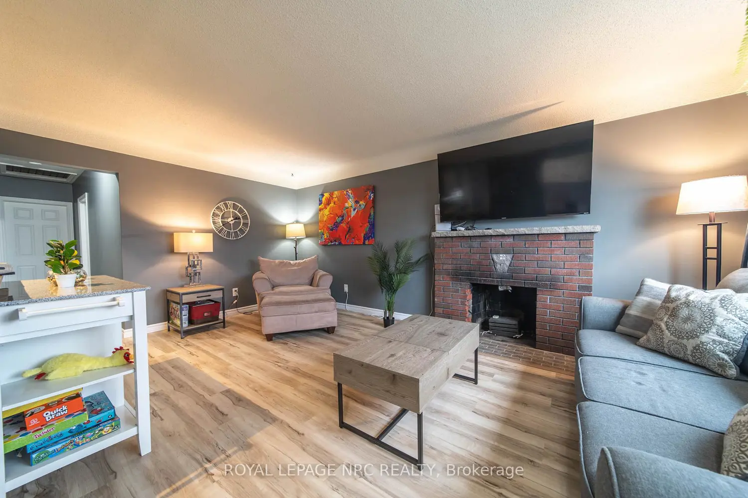 955 Ferndale Avenue photo 3
