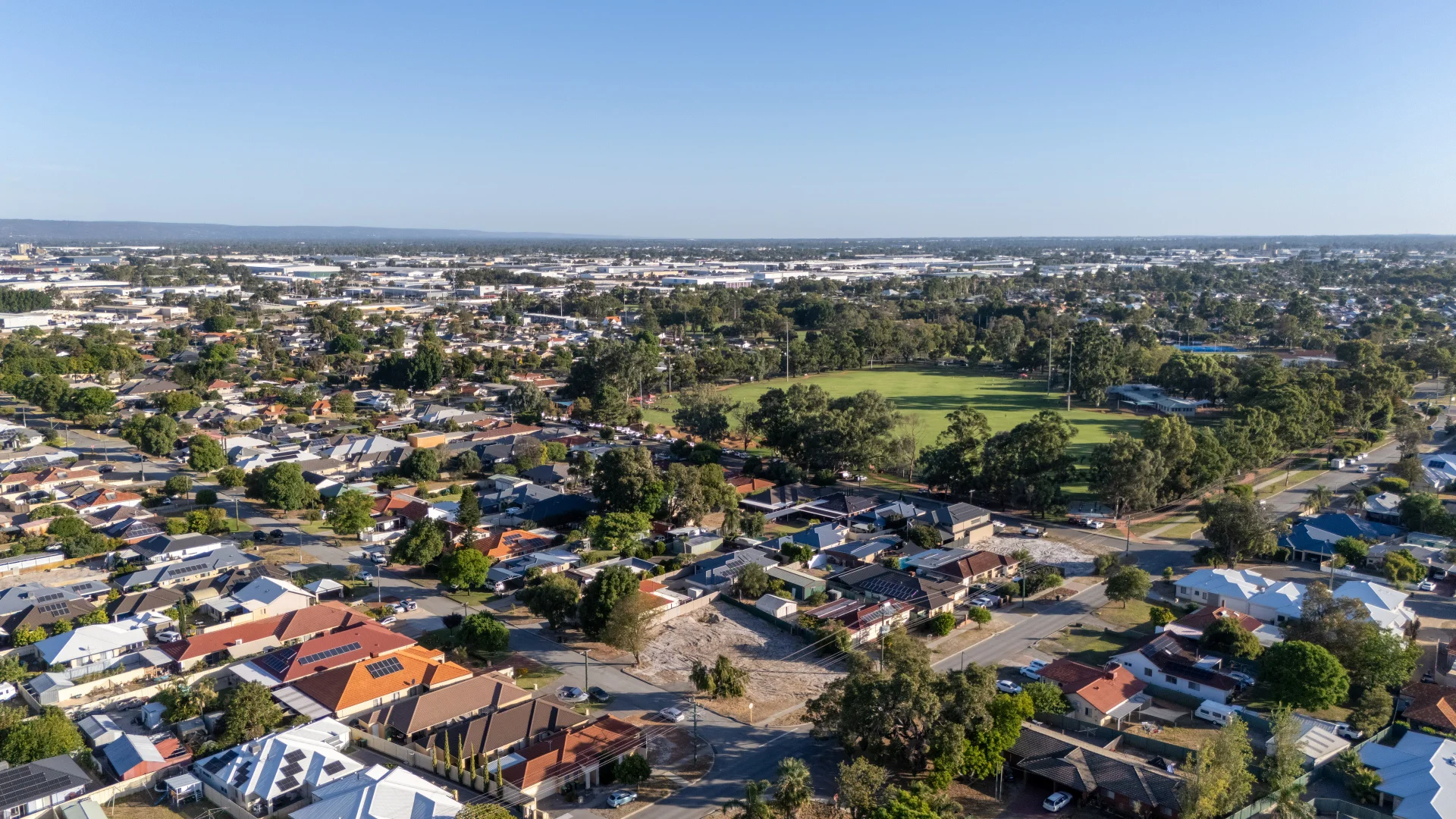 Additional image 3 of 1/166 Keane St, Cloverdale WA 6105