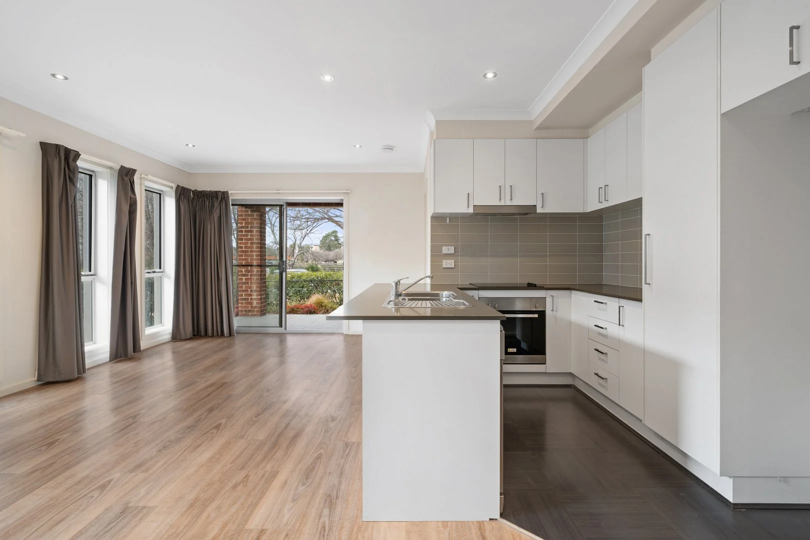 Additional image 3 of 3/13 Majura Avenue, Dickson ACT 2602