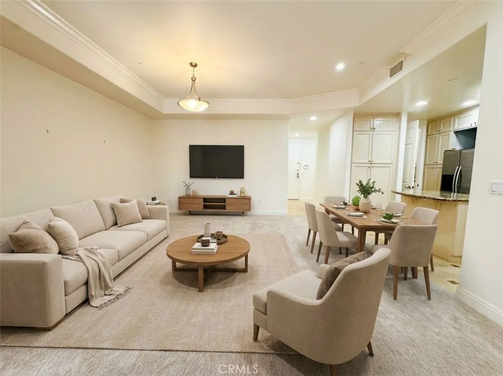 Additional image 4 of 143 N Arnaz Dr Unit 204, Beverly Hills, CA 90211