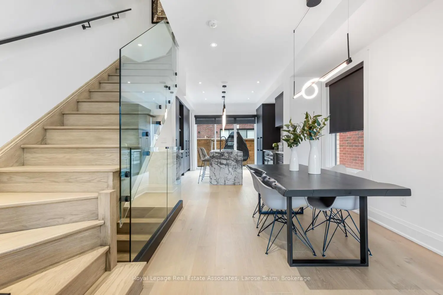 Additional image 3 of 10 Lunar Crescent 24