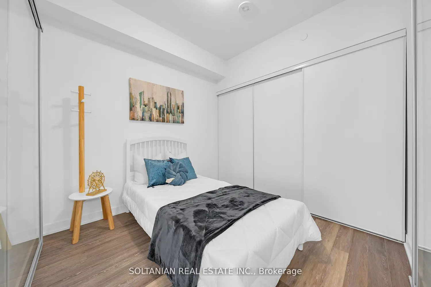 Additional image 9 of 250 Lawrence Avenue 320