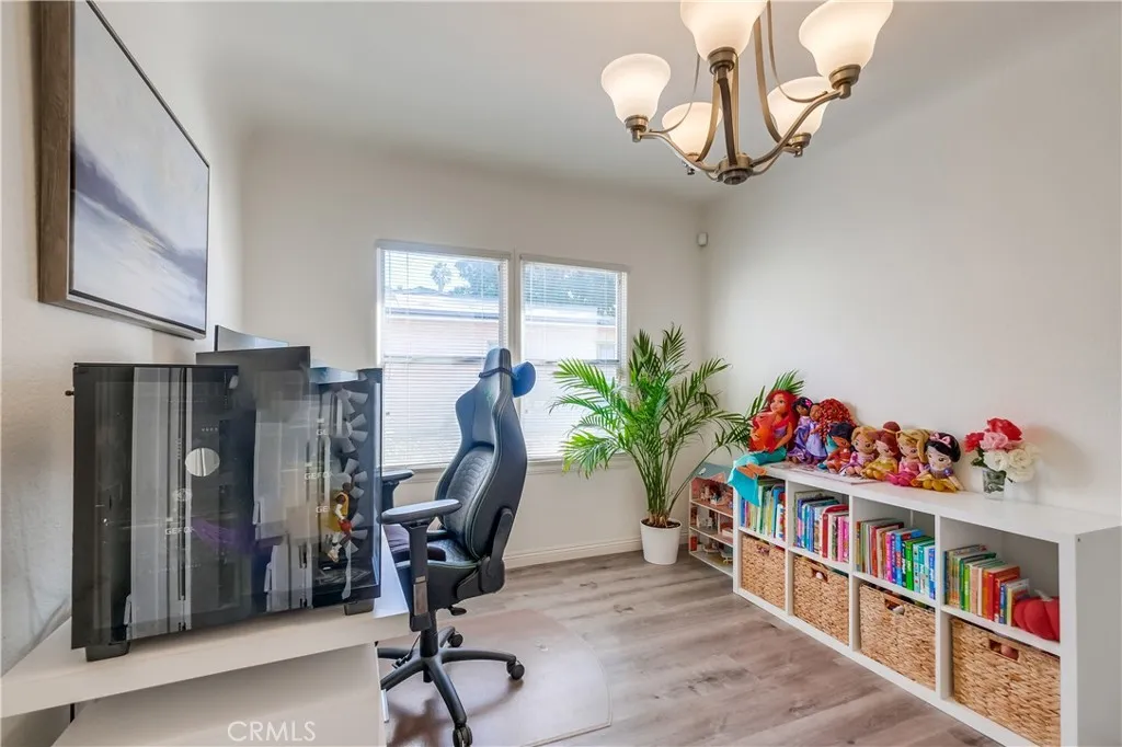 Additional image 14 of 2709 E Van Buren St, Long Beach, CA 90810