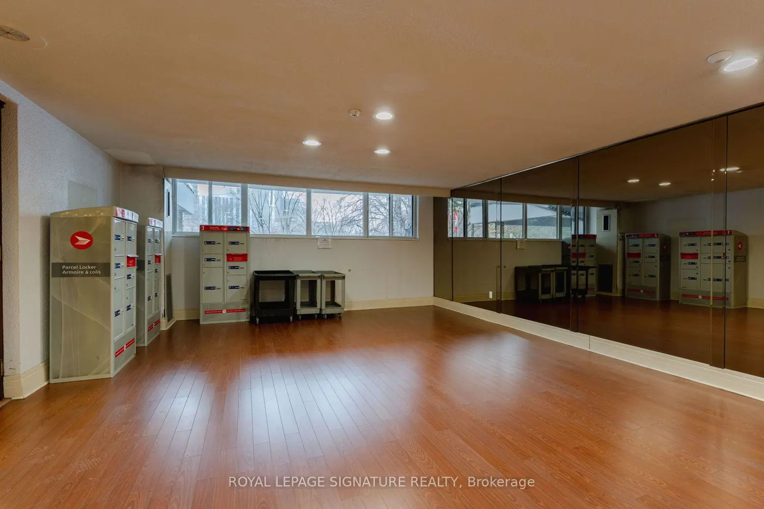 Additional image 20 of 85 Emmett Avenue 2011