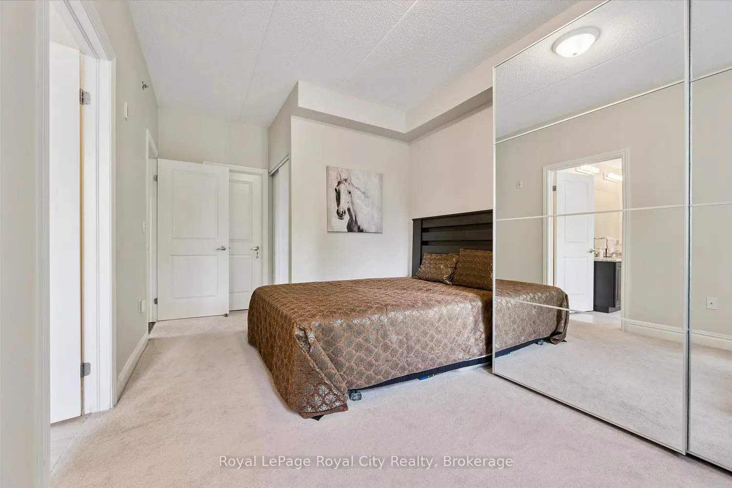 Additional image 6 of 1440 Gordon Street 122