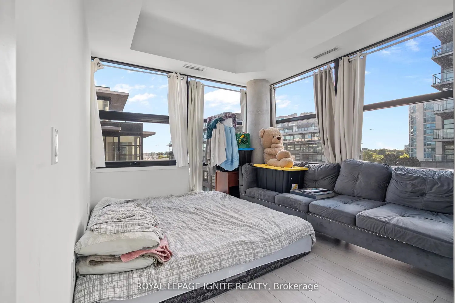 Additional image 10 of 1604 Charles Street 414