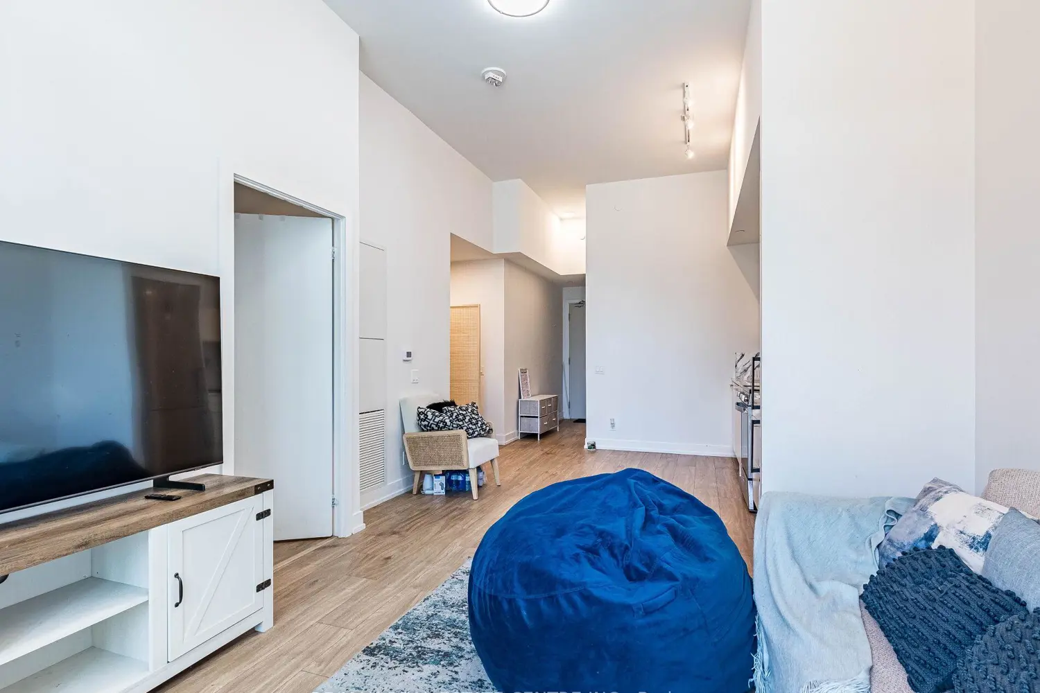 Additional image 6 of 215 Veterans Drive 211