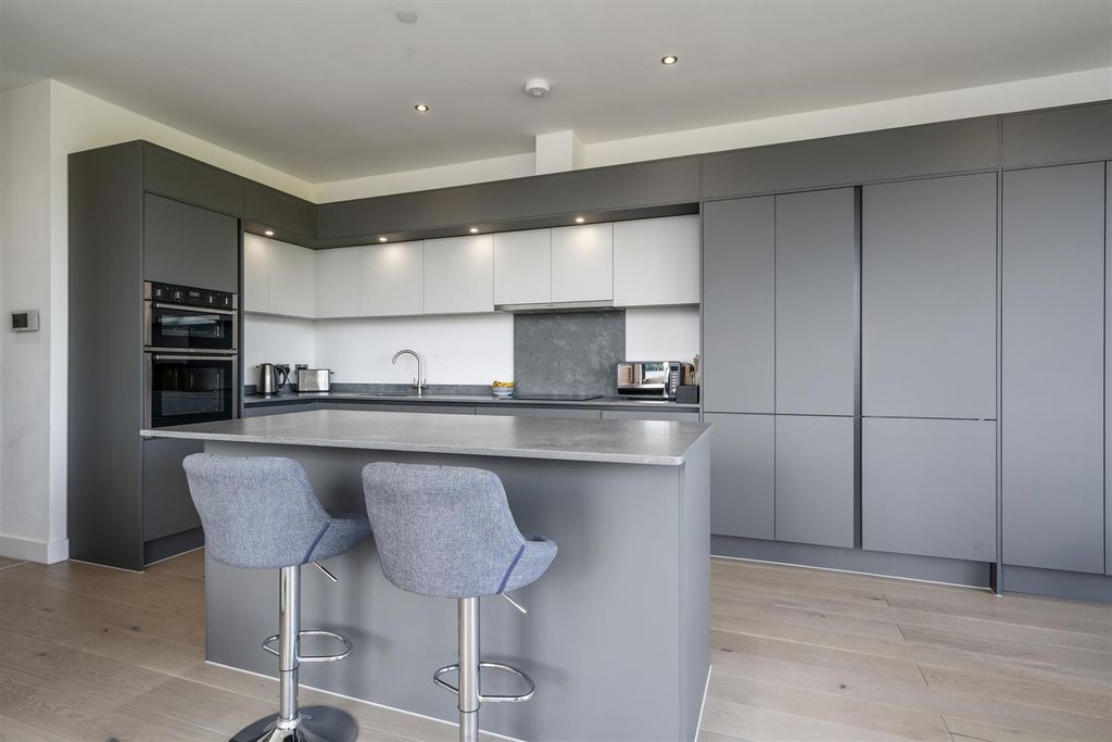 Additional image 5 of 3 bed flat for sale548 Streetsbrook Road, Solihull B91
