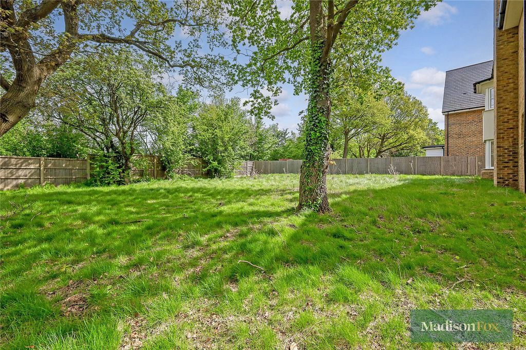 Additional image 32 of 5 bed detached house for saleHigh Road, Chigwell, Essex IG7