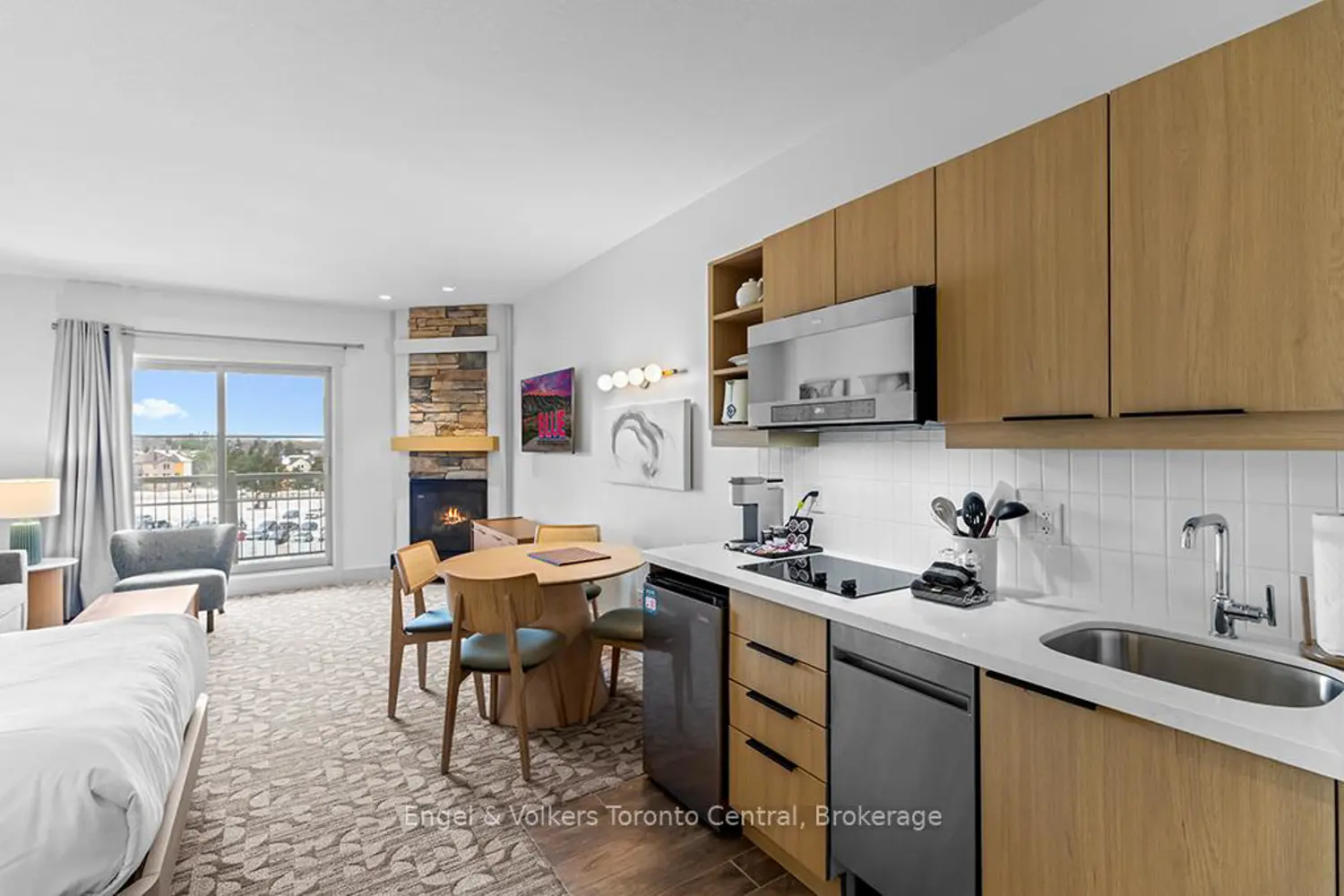 Additional image 7 of 190 Jozo Weider Boulevard 423