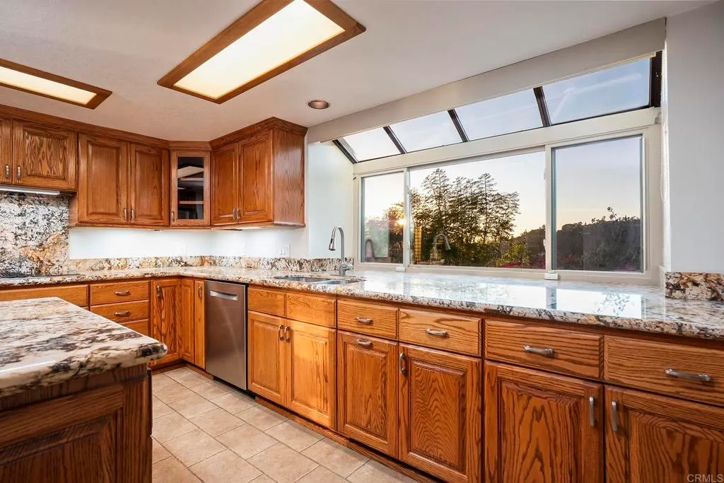 Additional image 15 of 9802 Lyncarol Dr, La Mesa, CA 91941