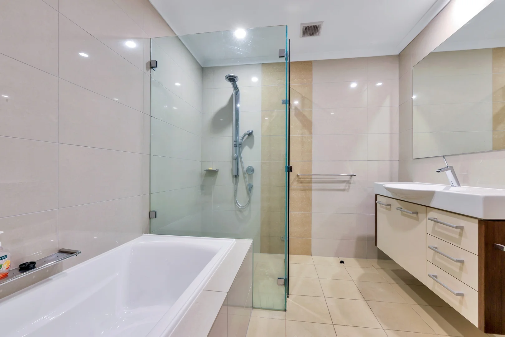 Additional image 18 of 208/130 Esplanade, Darwin City NT 0800