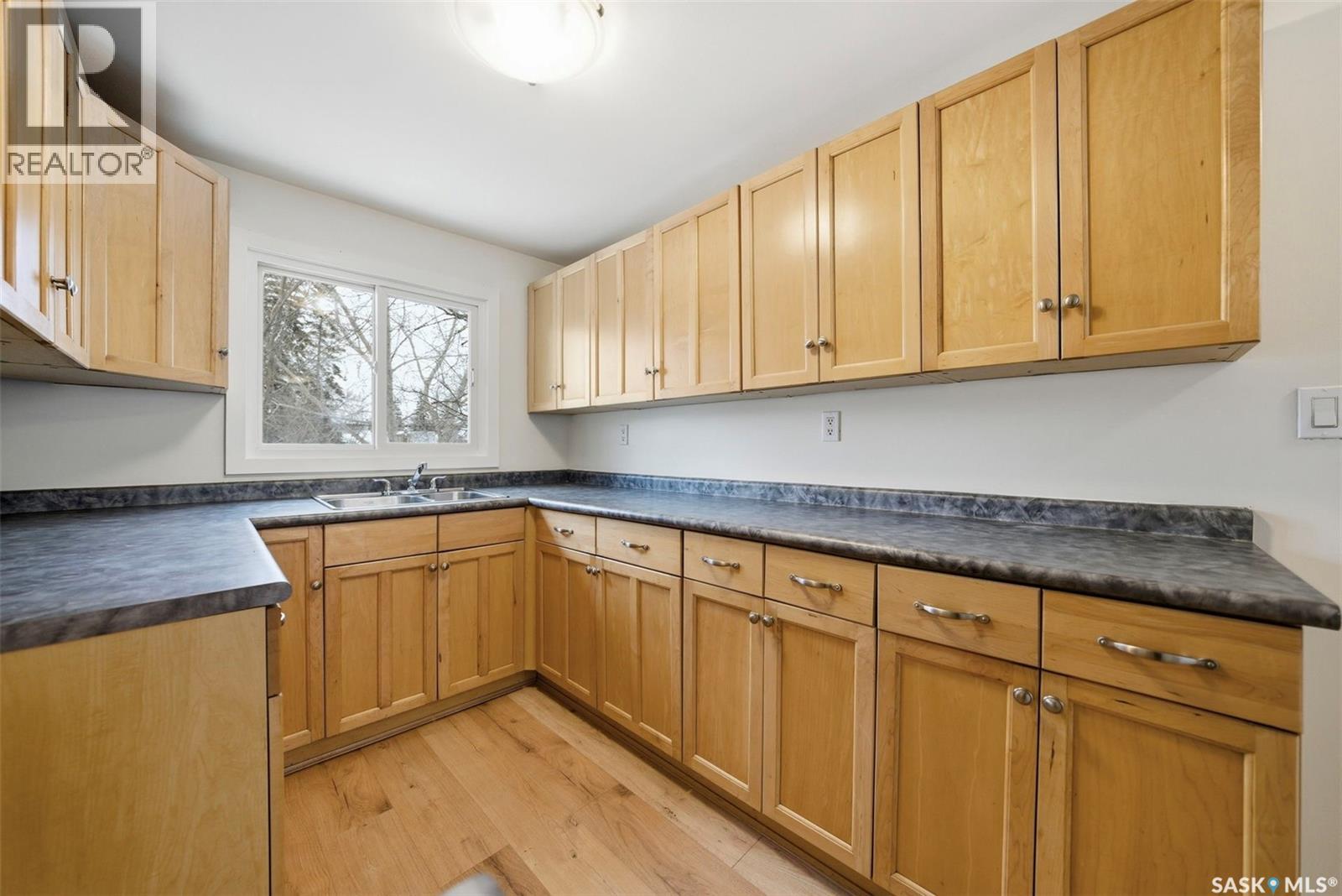 Additional image 2 of 106 Dunlop Street, Saskatoon, SK, S7H2B5