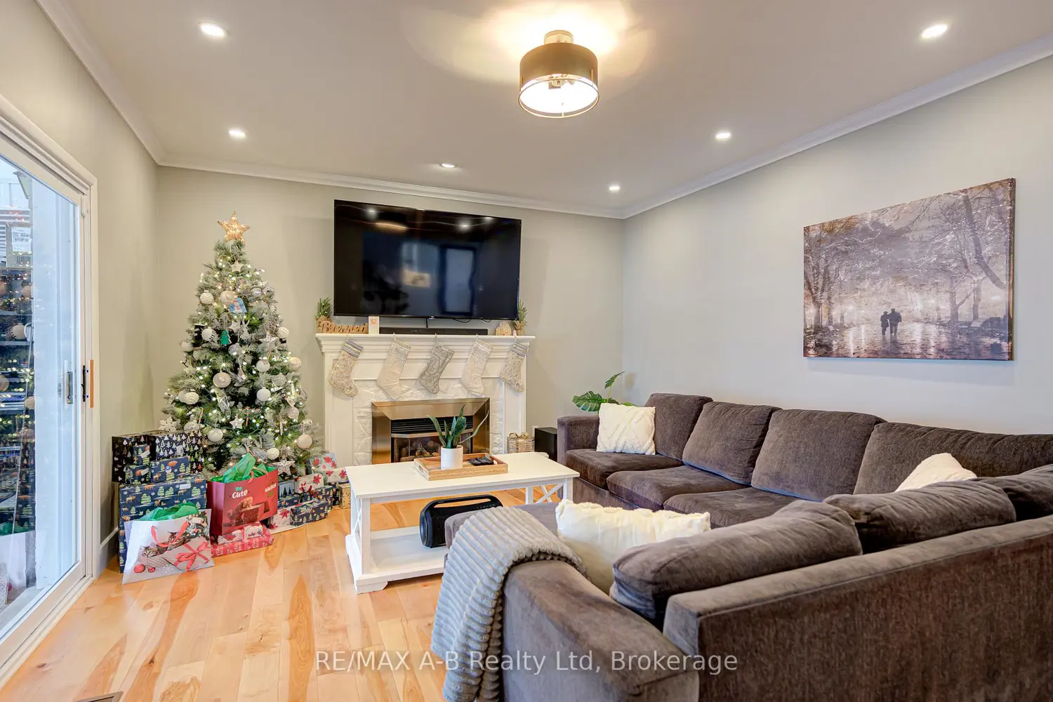 Additional image 3 of 248 Huntingdon Avenue