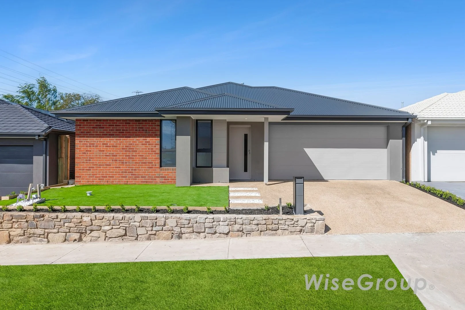 42 Langer Circuit, Cranbourne VIC 3977