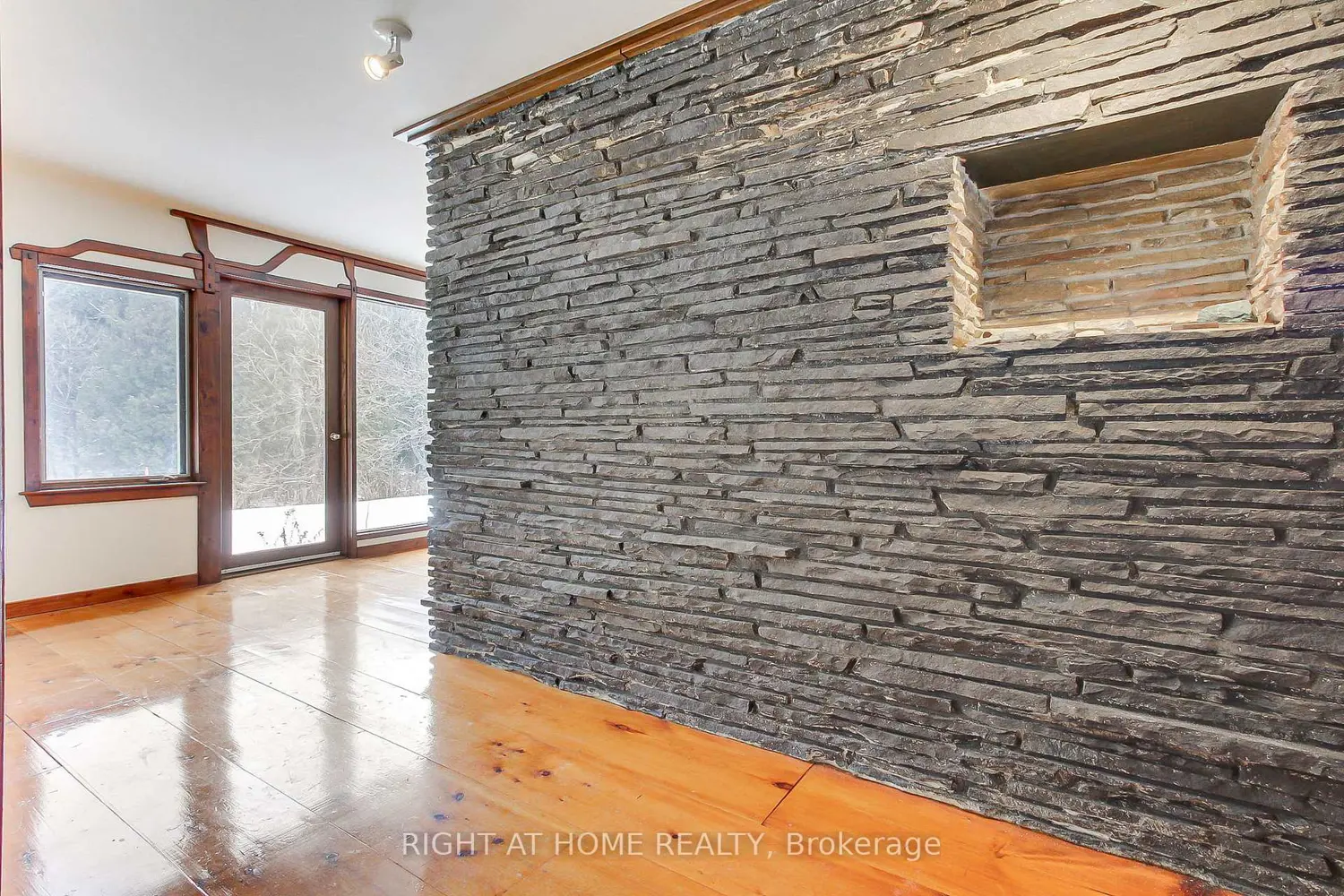 115 Valley Road photo 4