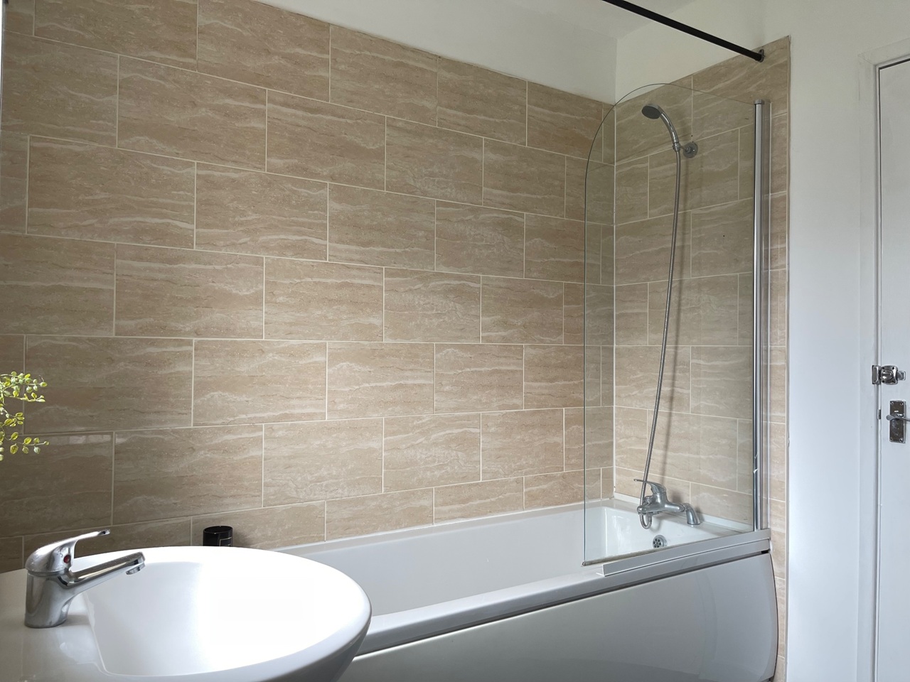 Additional image 12 of 4 Bed Terraced House, Kelso Garden, LS2, N1 7GU