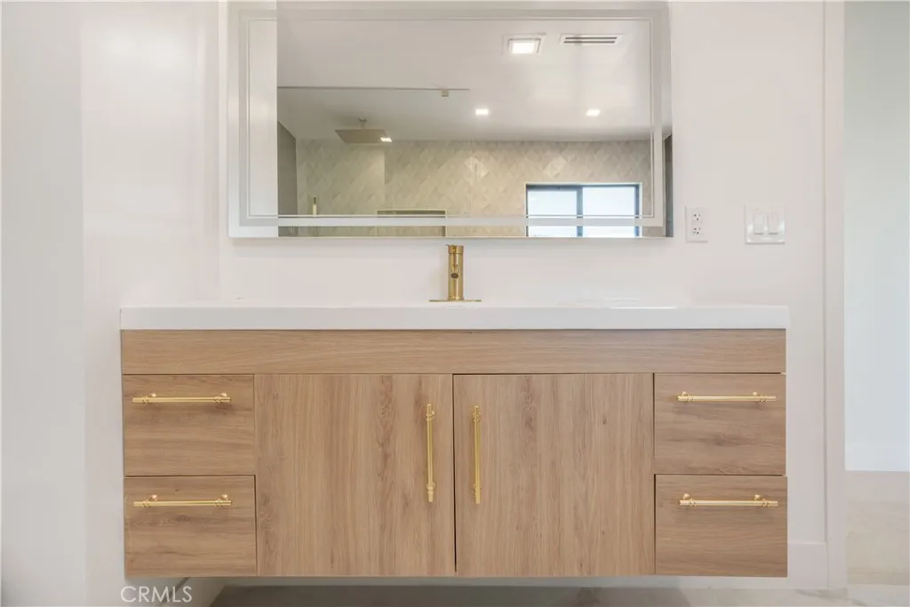 Additional image 139 of 18827 Edleen Drive, Tarzana, CA 91356