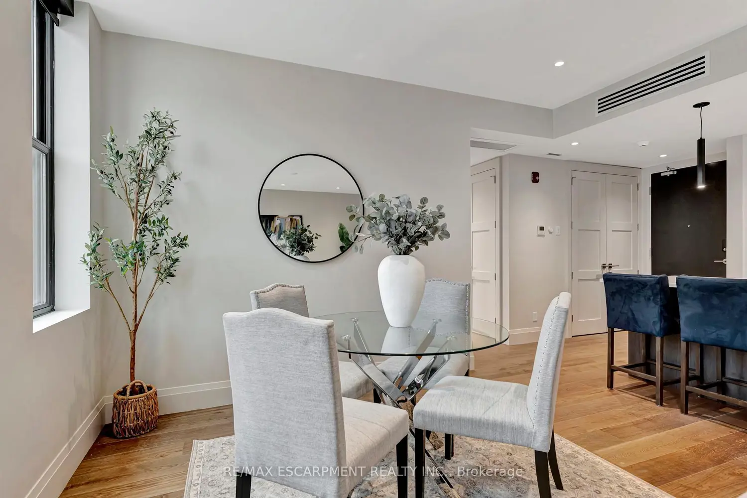 Additional image 10 of 7 Grand River Street 202