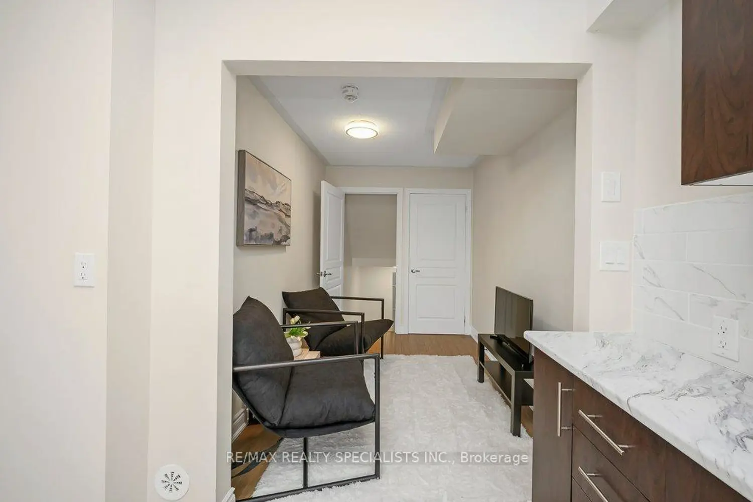 Additional image 16 of 34 Aspen Hills Road