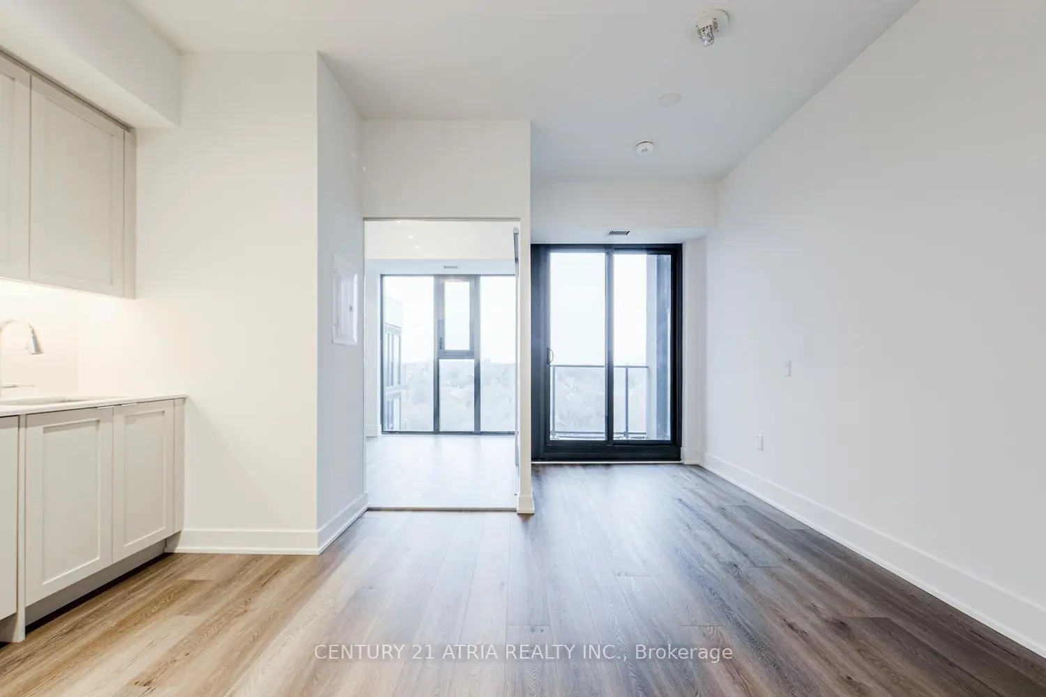 Additional image 3 of 250 Lawrence Avenue 902