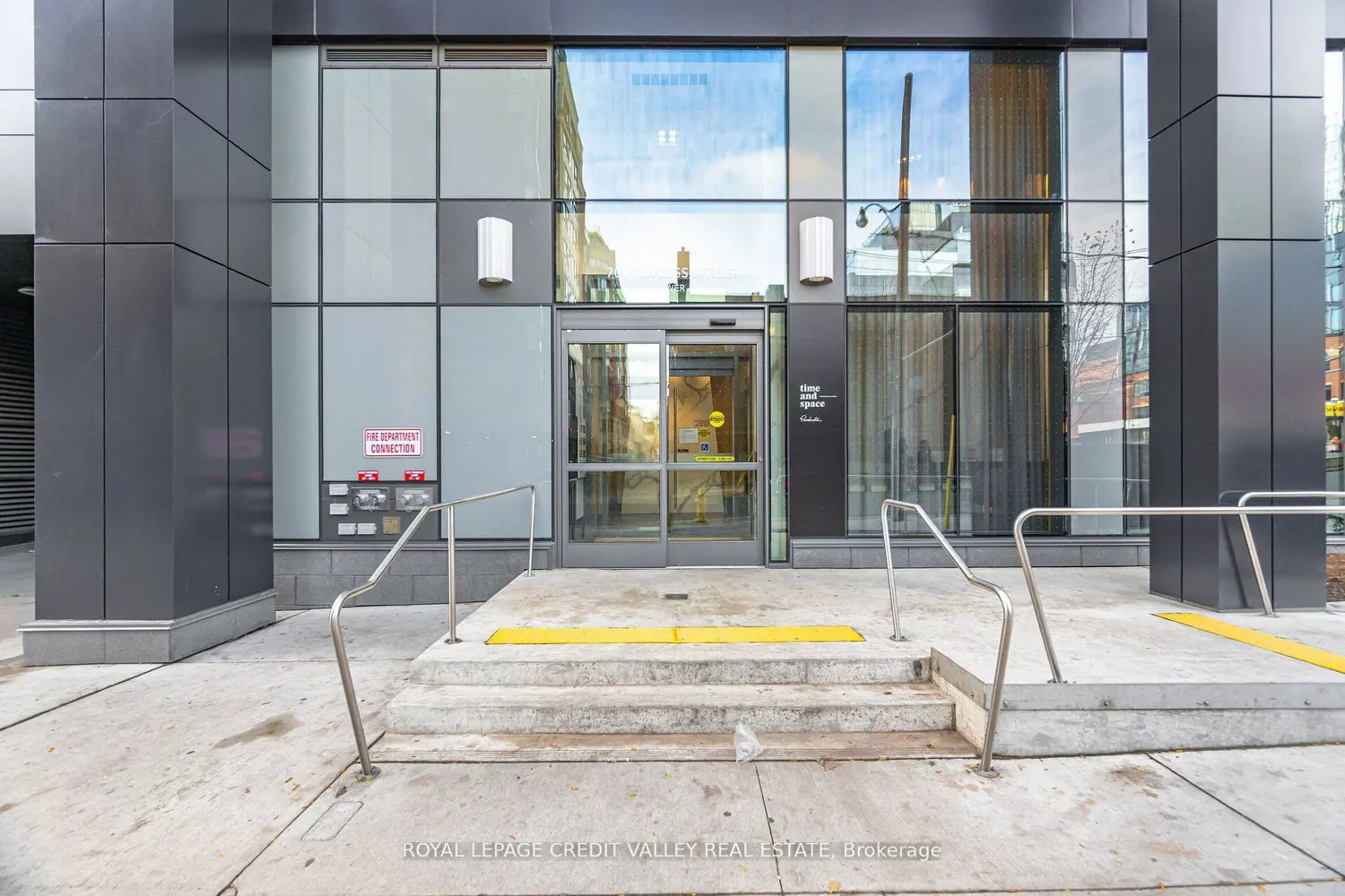70 Princess Street 413