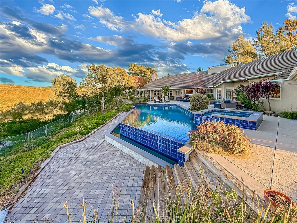 Additional image 141 of 24525 Desert, Newhall, CA 91321