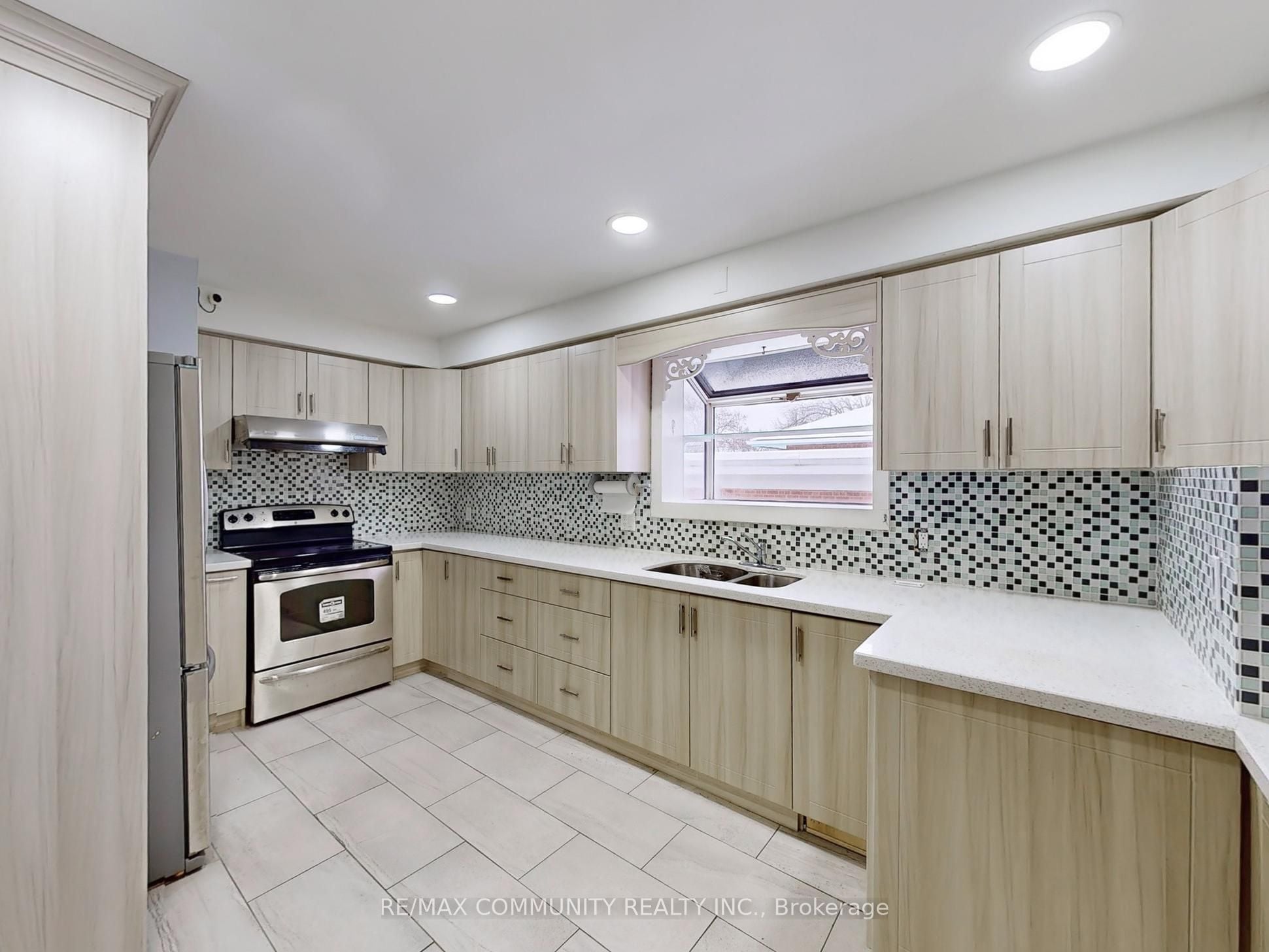 Additional image 5 of Main-96 Scarden Avenue, Toronto, ON, M1T 1W5