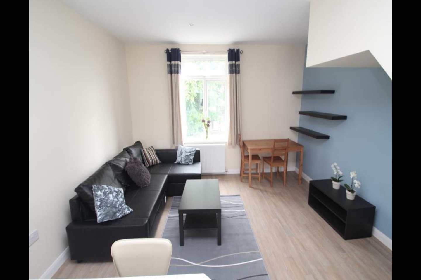 Additional image 2 of 1 Bed Flat, King Lane, LS17, N1 7GU