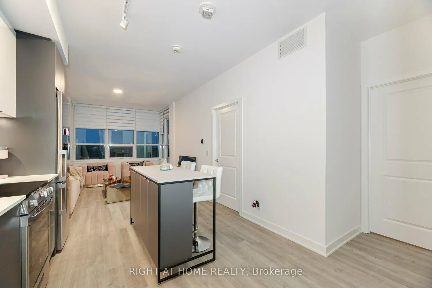 Additional image 7 of 50 Upper Mall Way B-226