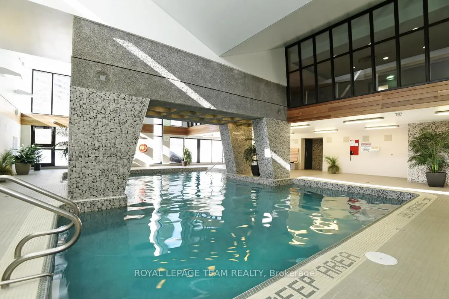 Additional image 15 of 1137 Ambleside Drive 16