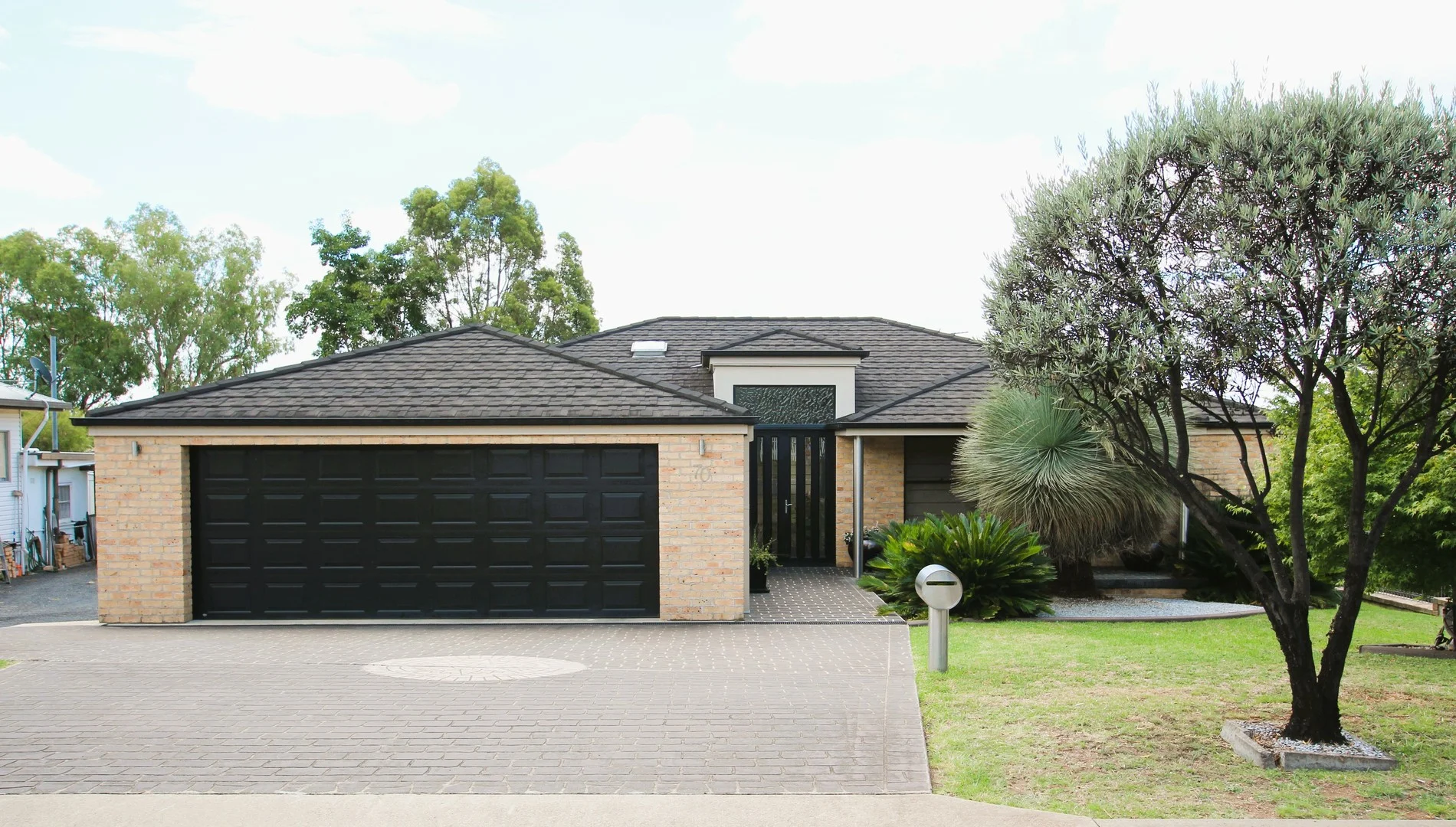 70 - 72 Prince St, Inverell NSW 2360