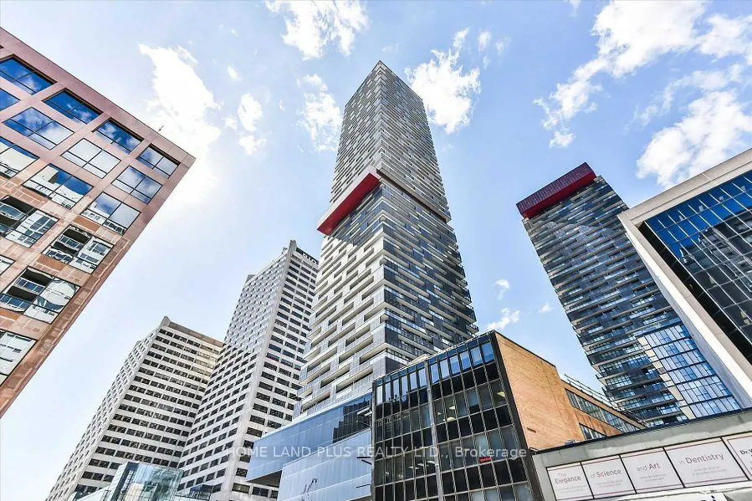 8 Eglinton Avenue 5111