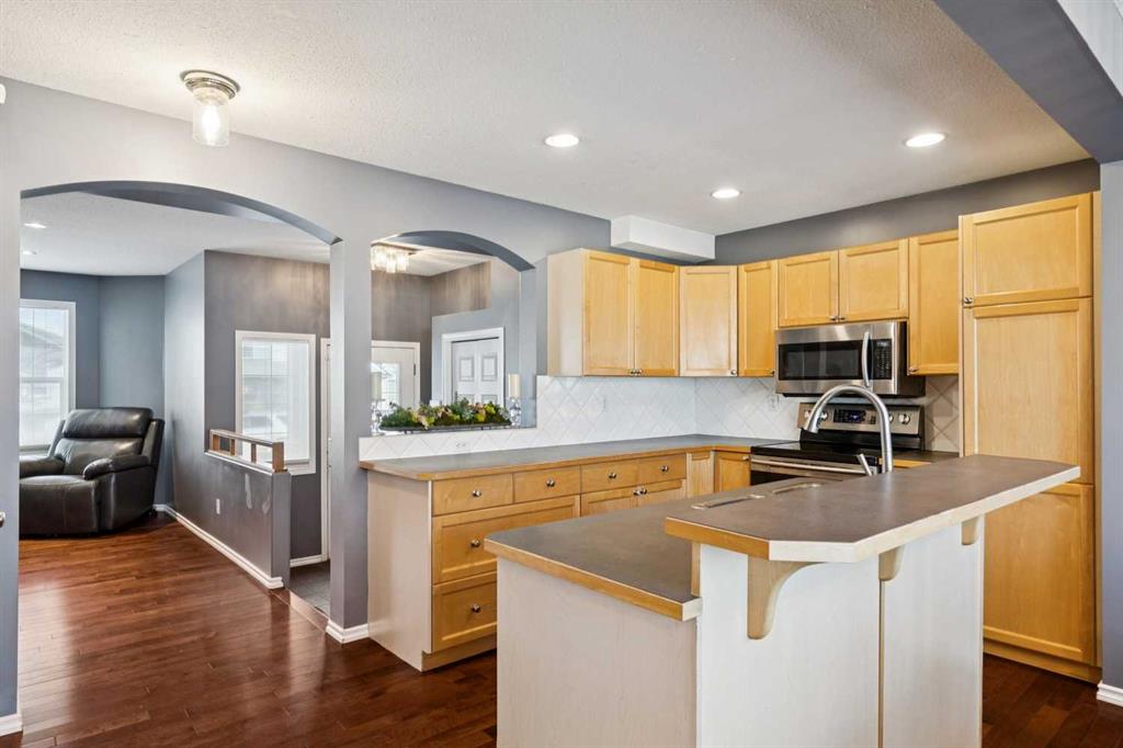 Additional image 6 of 27 Everstone Way SW, Calgary, AB, T2Y 4E4