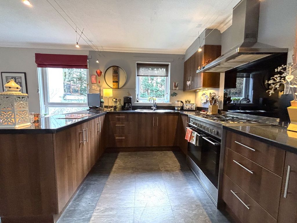 Additional image 11 of 4 bed detached house for sale22 Broomhead Park, Dunfermline KY12