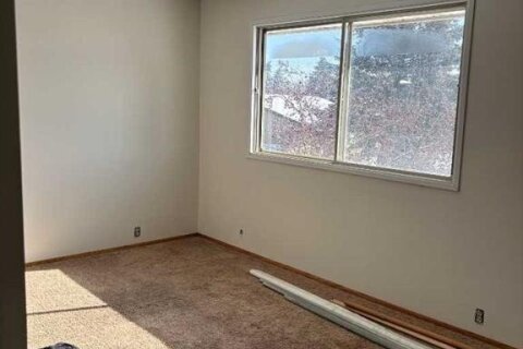 Additional image 8 of 128 Dovercrest Way SE, Calgary, AB, T2B 2L9
