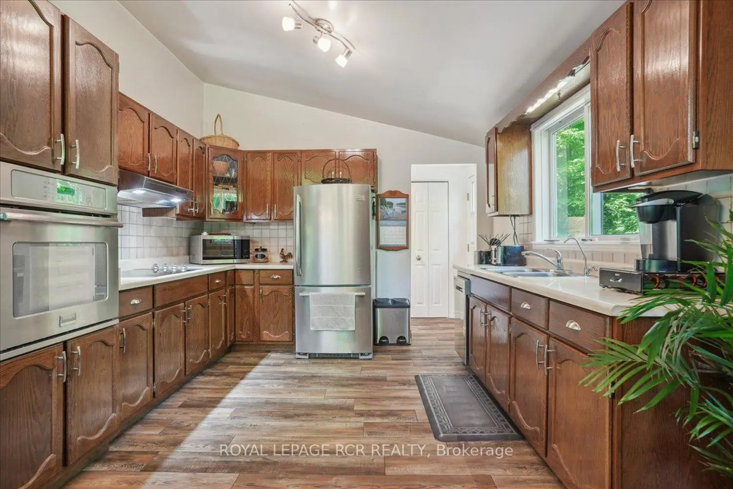 Additional image 4 of 859 Sixth Street