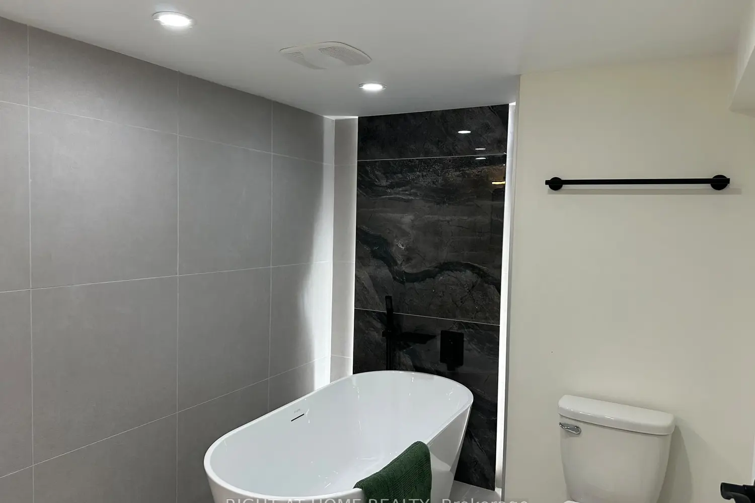 Additional image 14 of 210 Dearborn Avenue