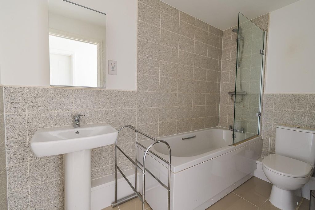 Additional image 7 of 2 bed flat for saleHeol Finch, Barry CF62