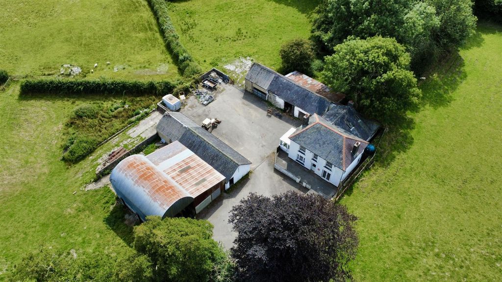 6 bed farm for salePentrebach, Close To Lampeter SA48