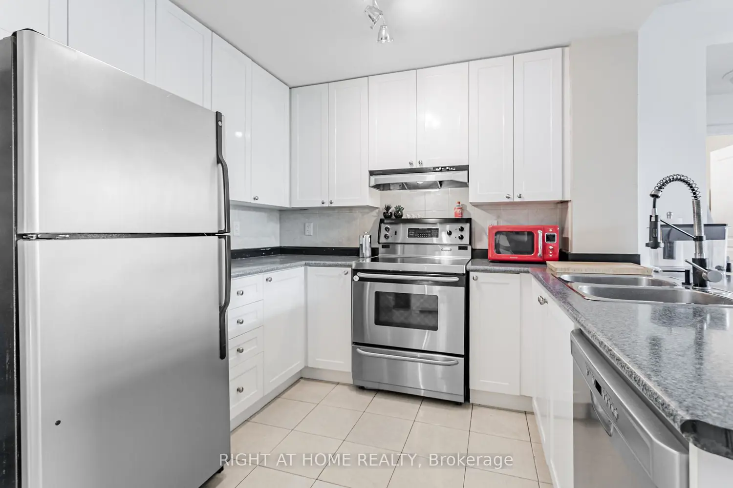 Additional image 7 of 70 Port Street 405