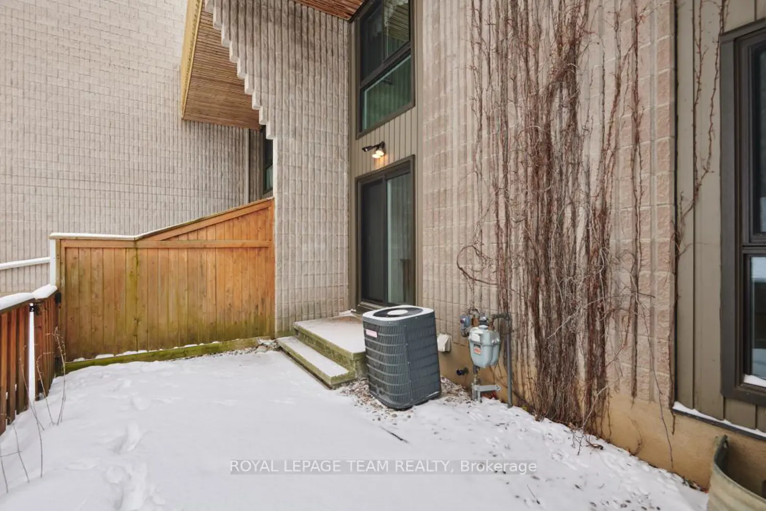 Additional image 12 of 1137 Ambleside Drive 16