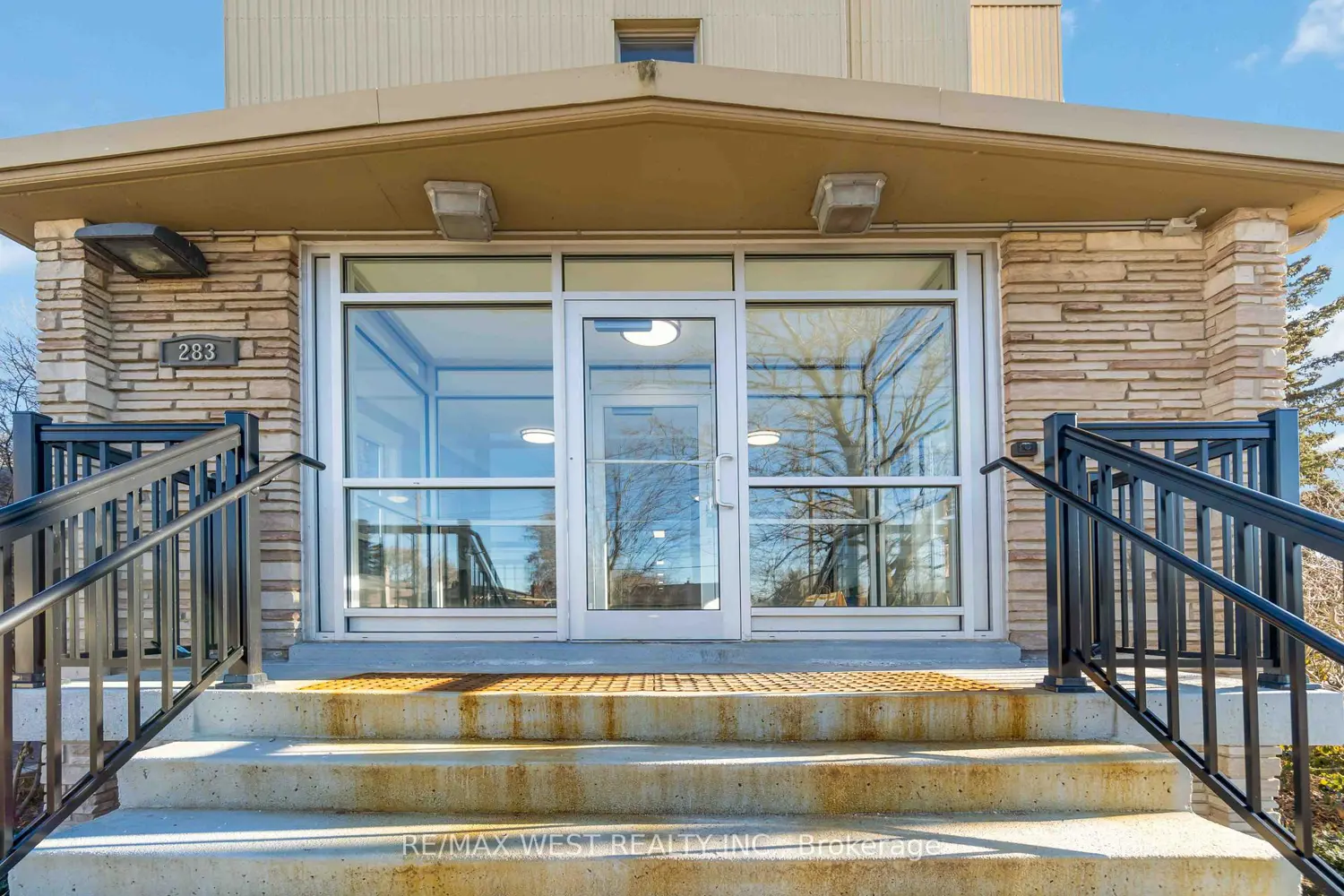 Additional image 6 of 283 Fairway Road 90