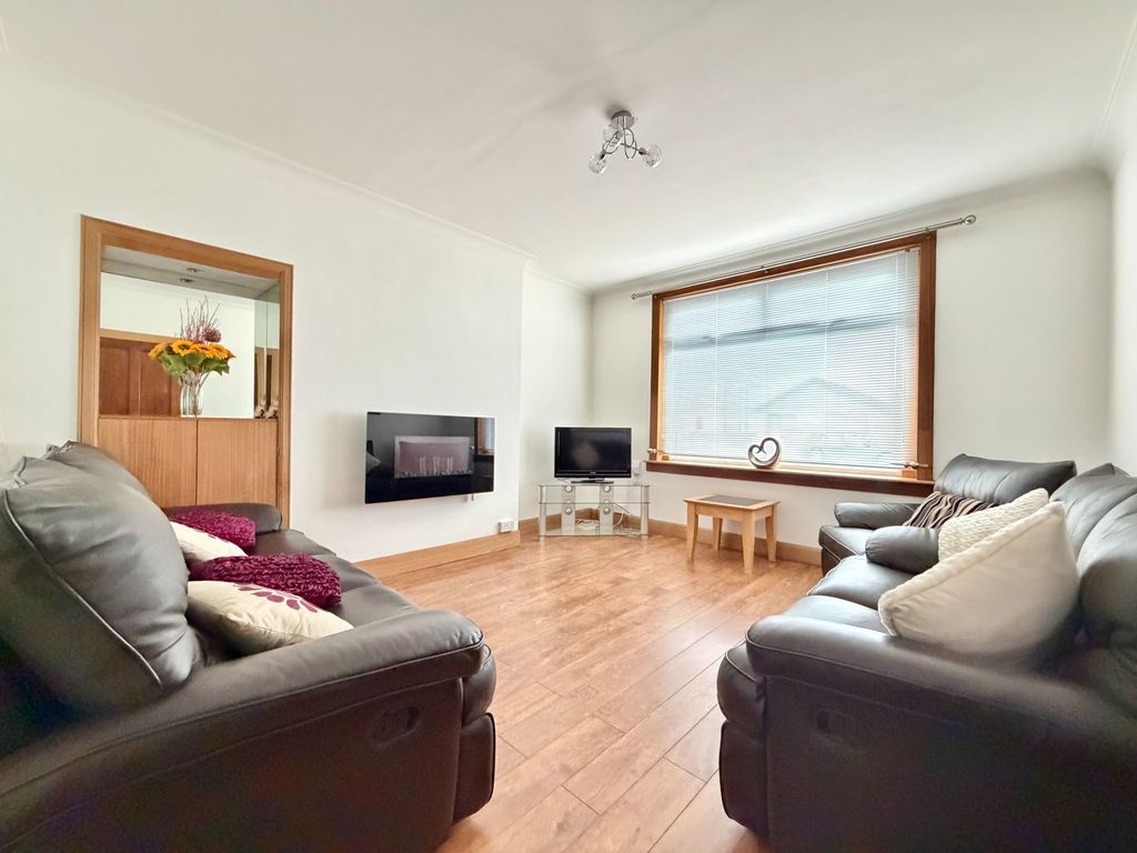 Additional image 3 of 3 bed flat for saleNewhouse Road, Grangemouth FK3