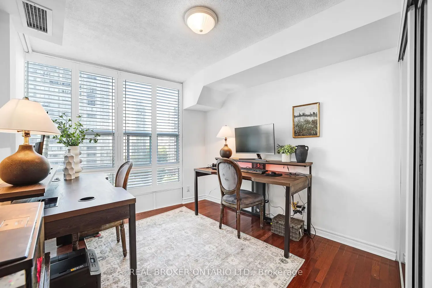 Additional image 5 of 1 Elm Drive 1005